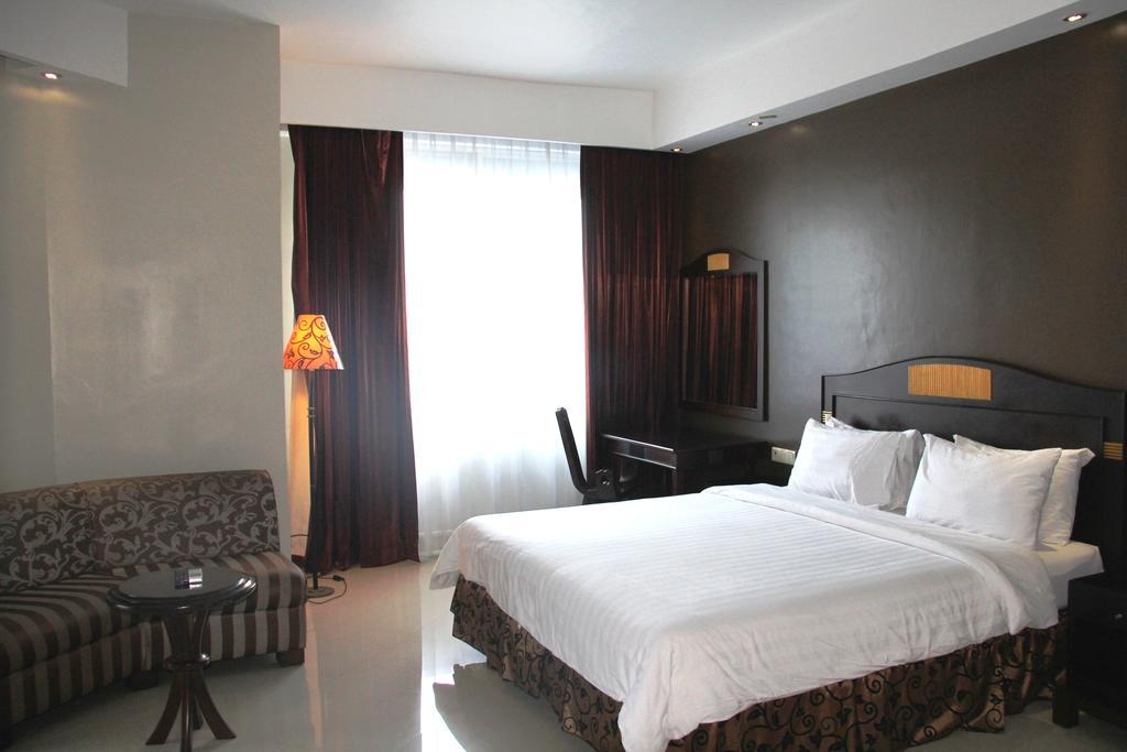 NAM Center Hotel Kemayoran Yakarta Exterior foto